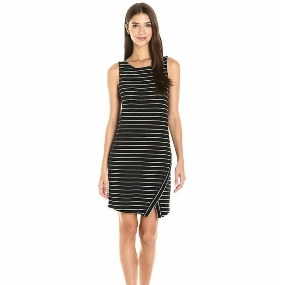 Kensie black and white striped dress large